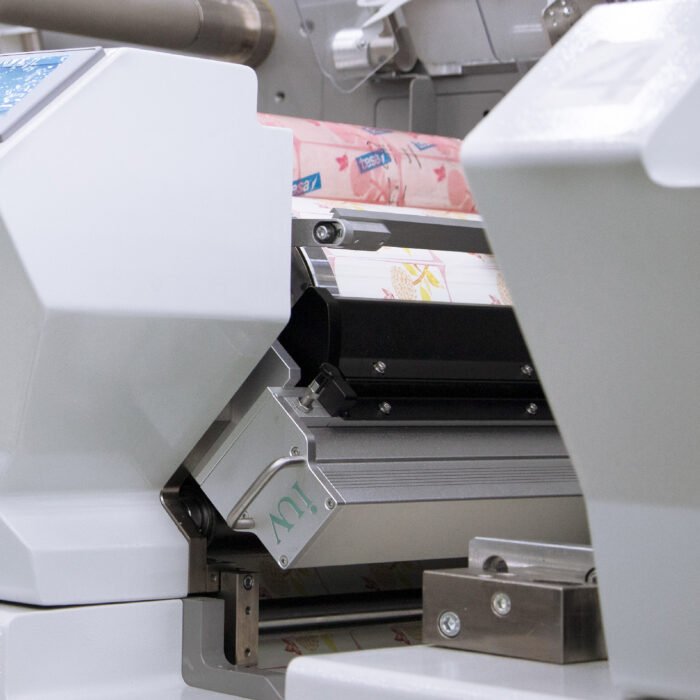 Advanced Surface Tension Mastery Using LED UV Pinning to Enhance Dot Gain Control in High-Resolution Flexo Labels