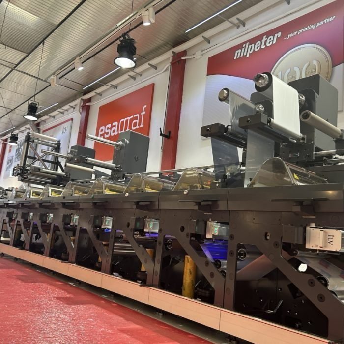 IUV-NILPETER-OPEN-HOUSE-REVIES-700x700-1 (1)