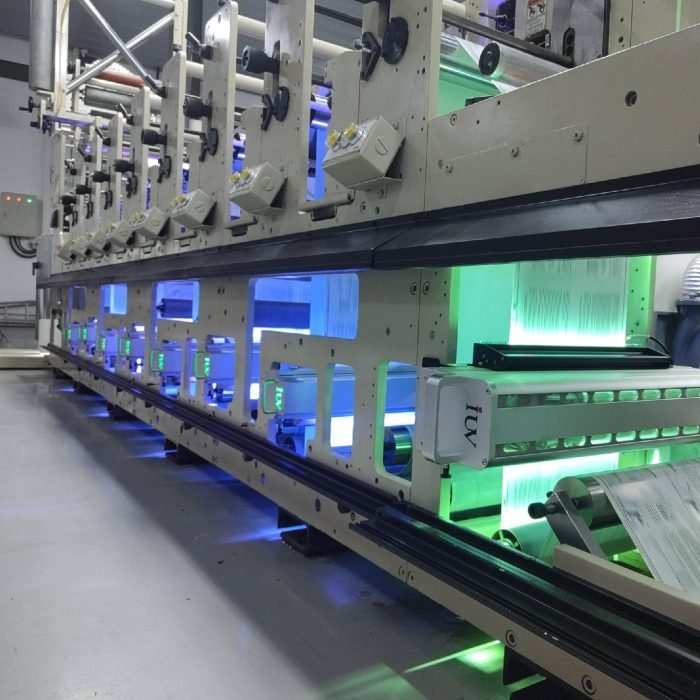 Optimizing the Distance-to-Substrate Ratio A Technical Tutorial on Maintaining Irradiance Efficiency for Non-Uniform Surfaces in Narrow Web UV LED Curing